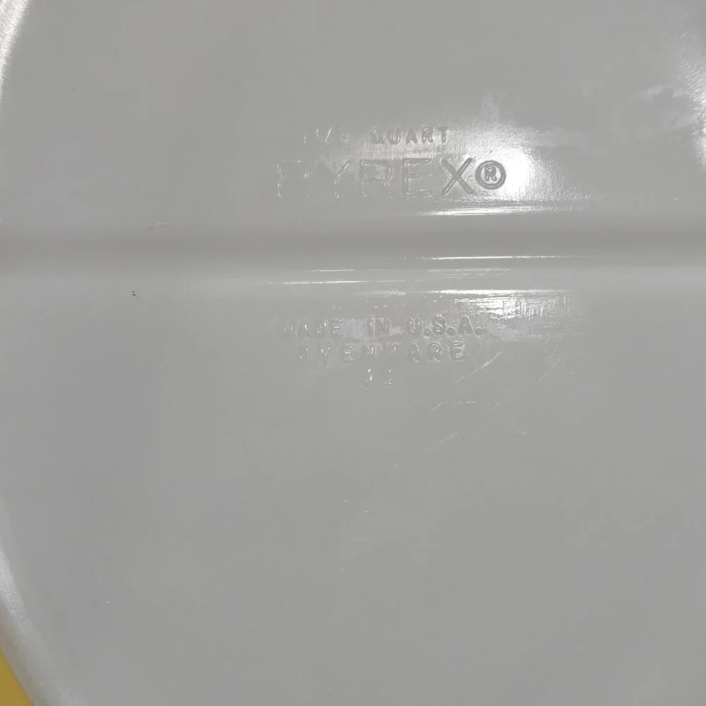 1950's Primary Yellow PYREX 1 1/2 Quart Oval Divided Dish Opal 1.5 Qt Divided Ca